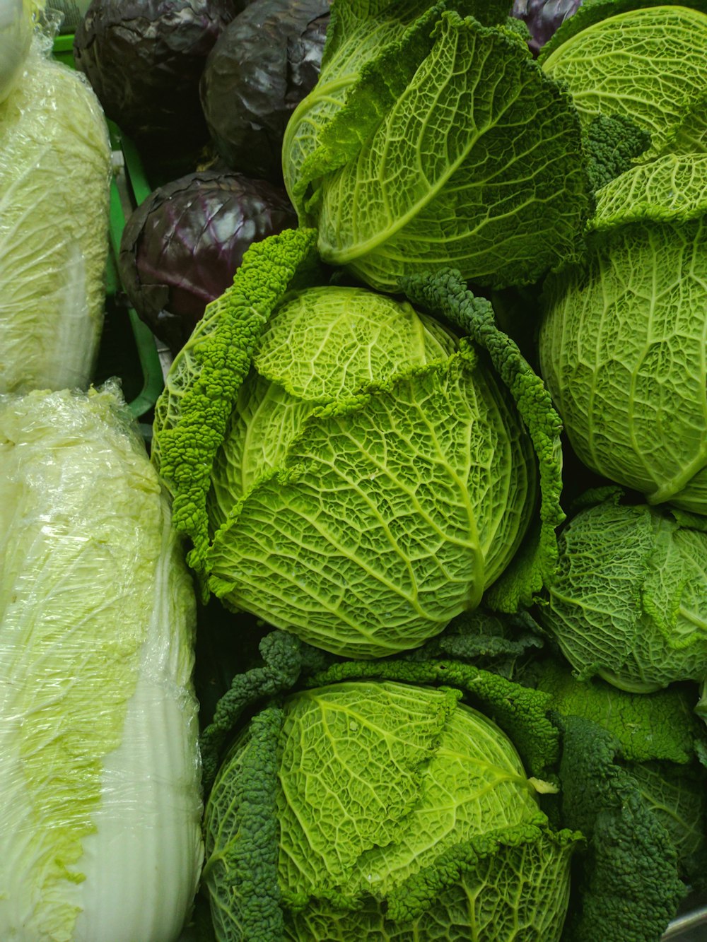 verdura di cavolo verde e bianco