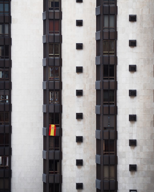 A commercial property showcasing the quality of Inversa Batiment SL's work.