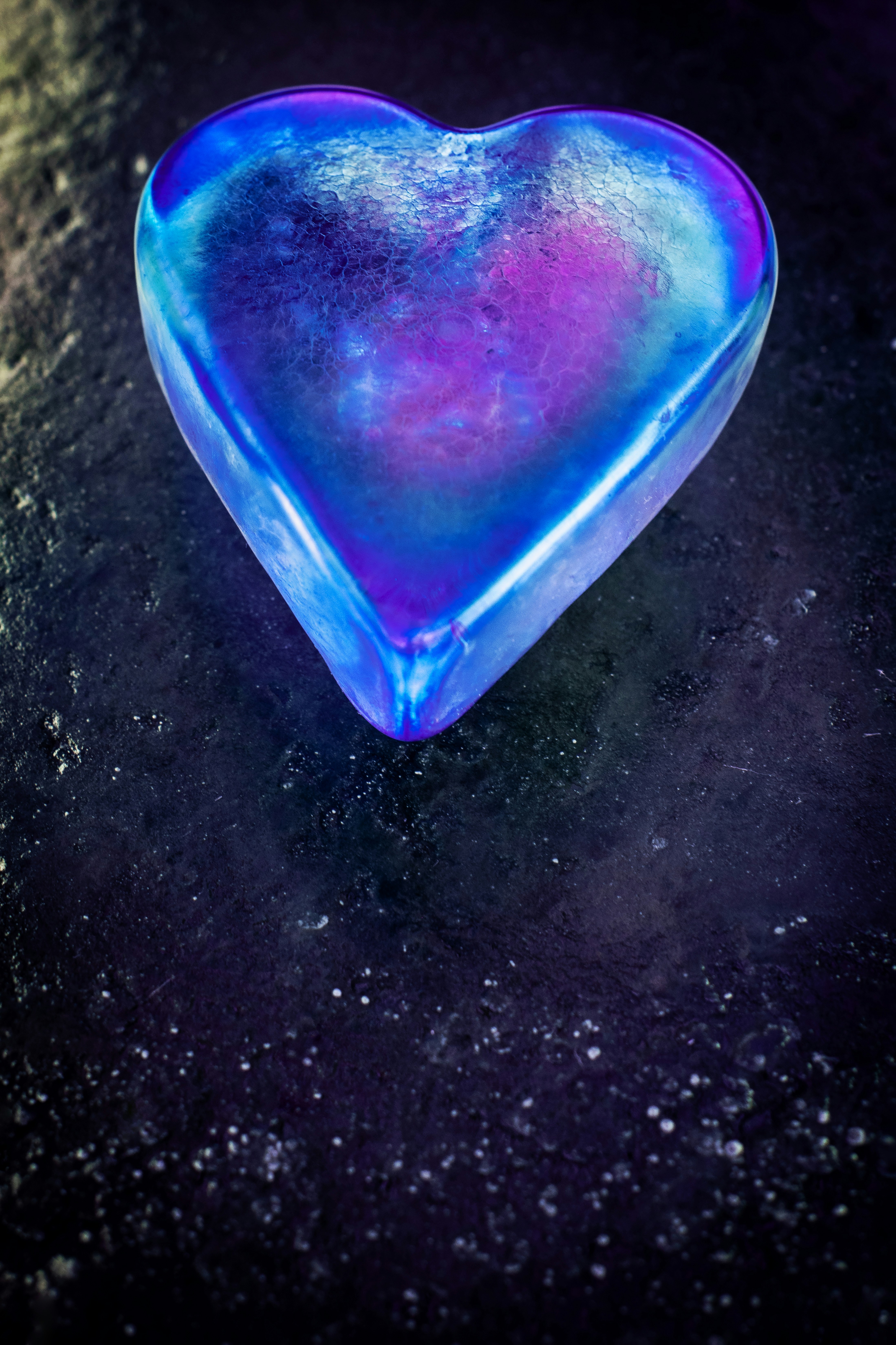 Crystal Blue Heart Wallpaper