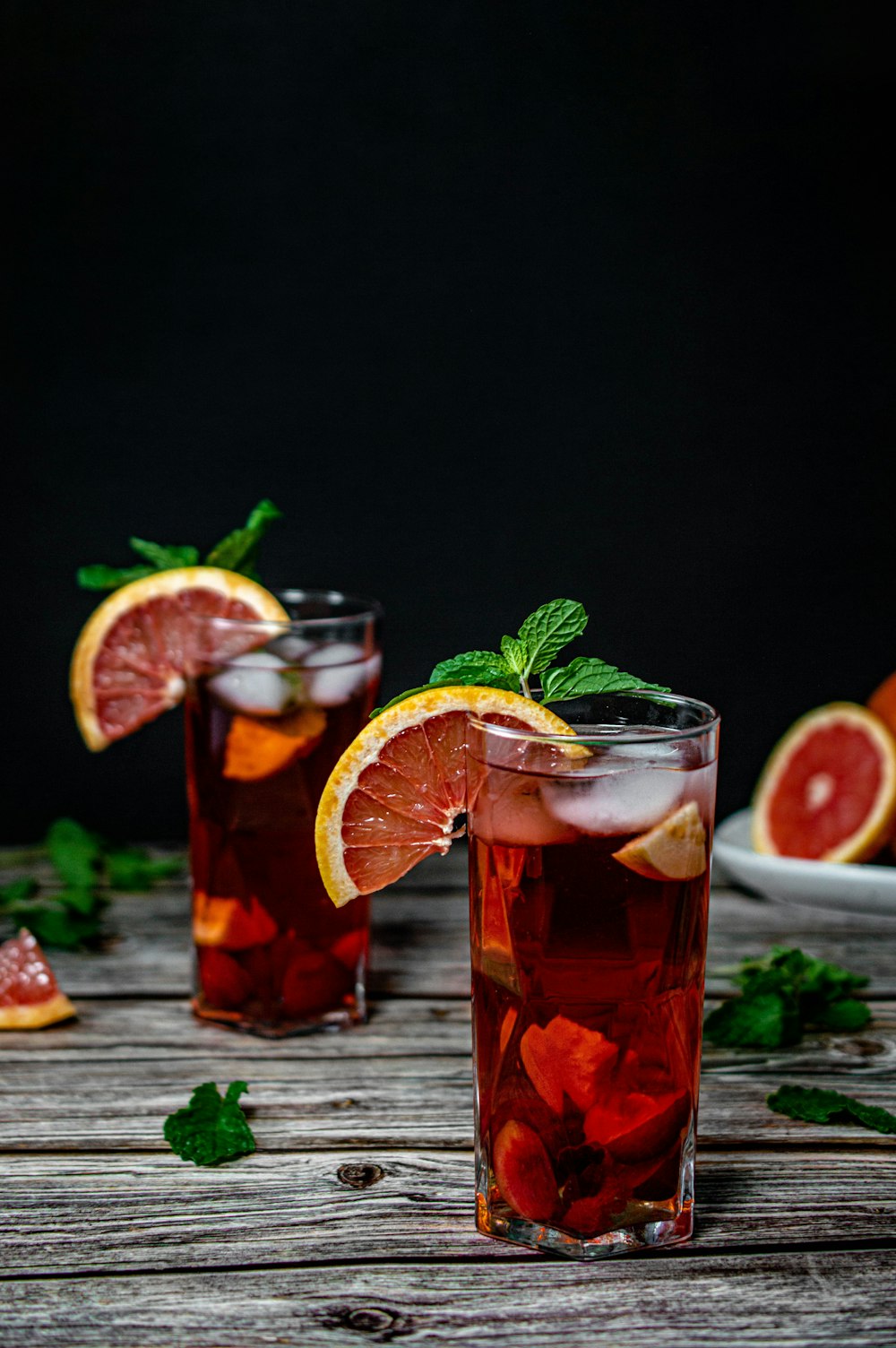 clear drinking glass with orange juice