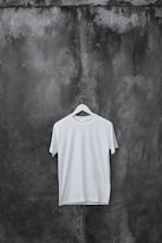 white crew neck t-shirt