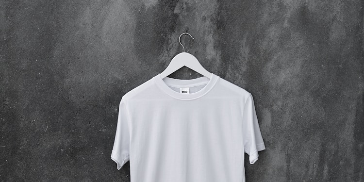 white crew neck t-shirt