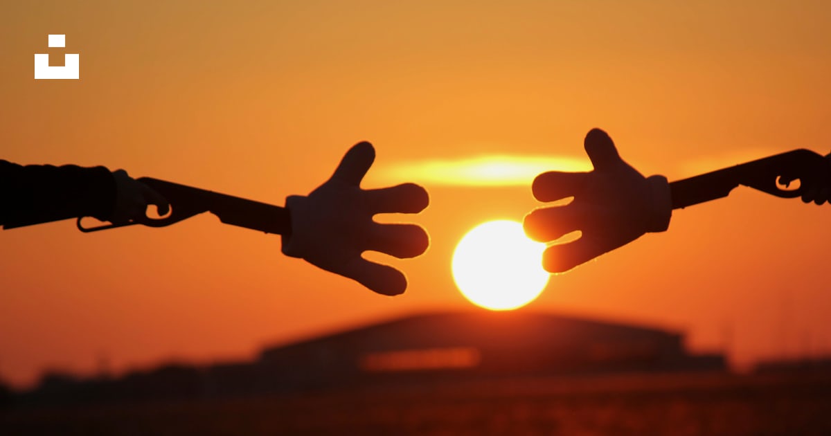 太陽を持っている人のシルエットの写真 Unsplashで見つける自然の無料写真 太陽を持っている人のシルエットの写真 Unsplashで見つける自然の無料写真