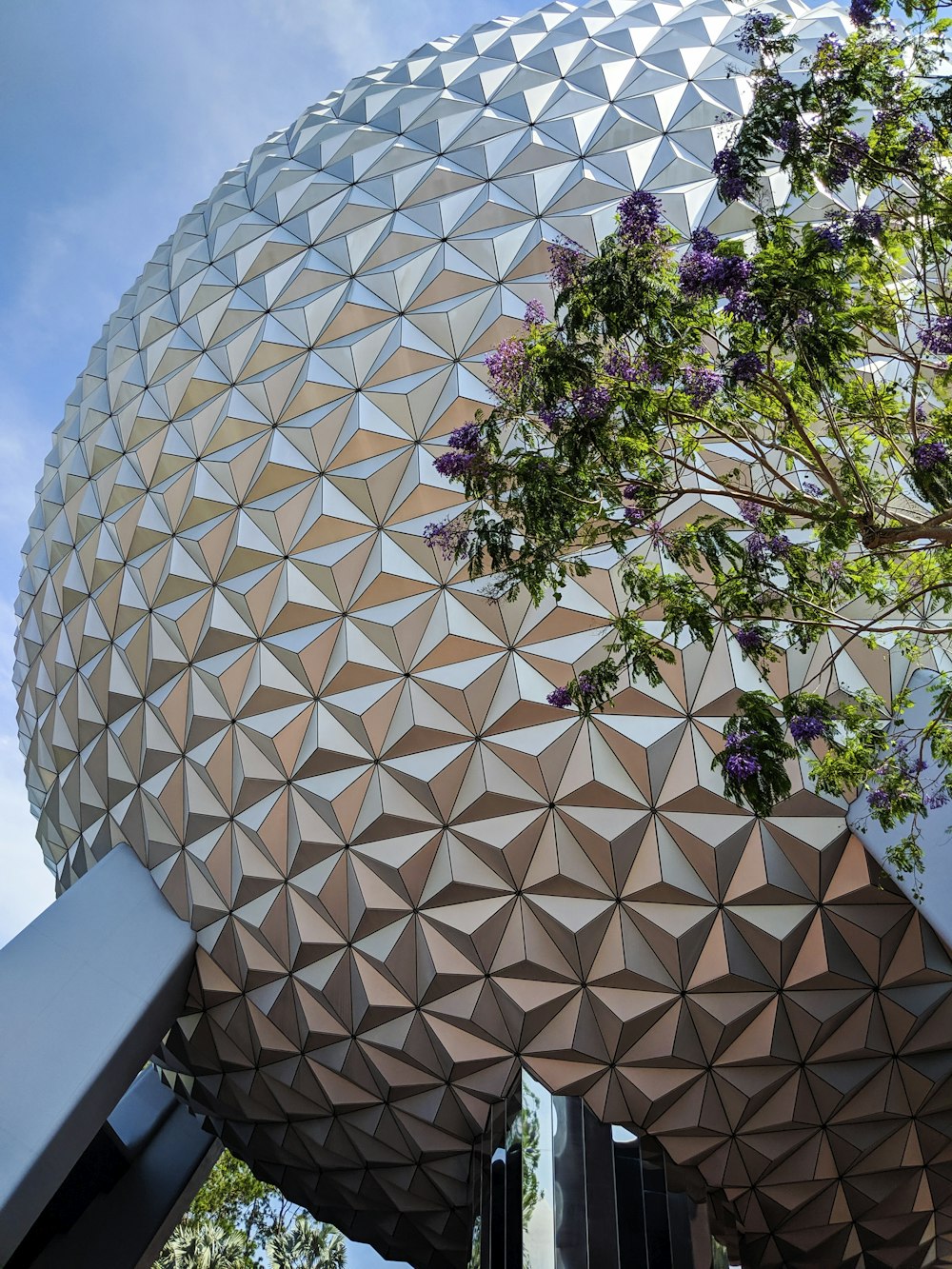 arche florale blanche et bleue