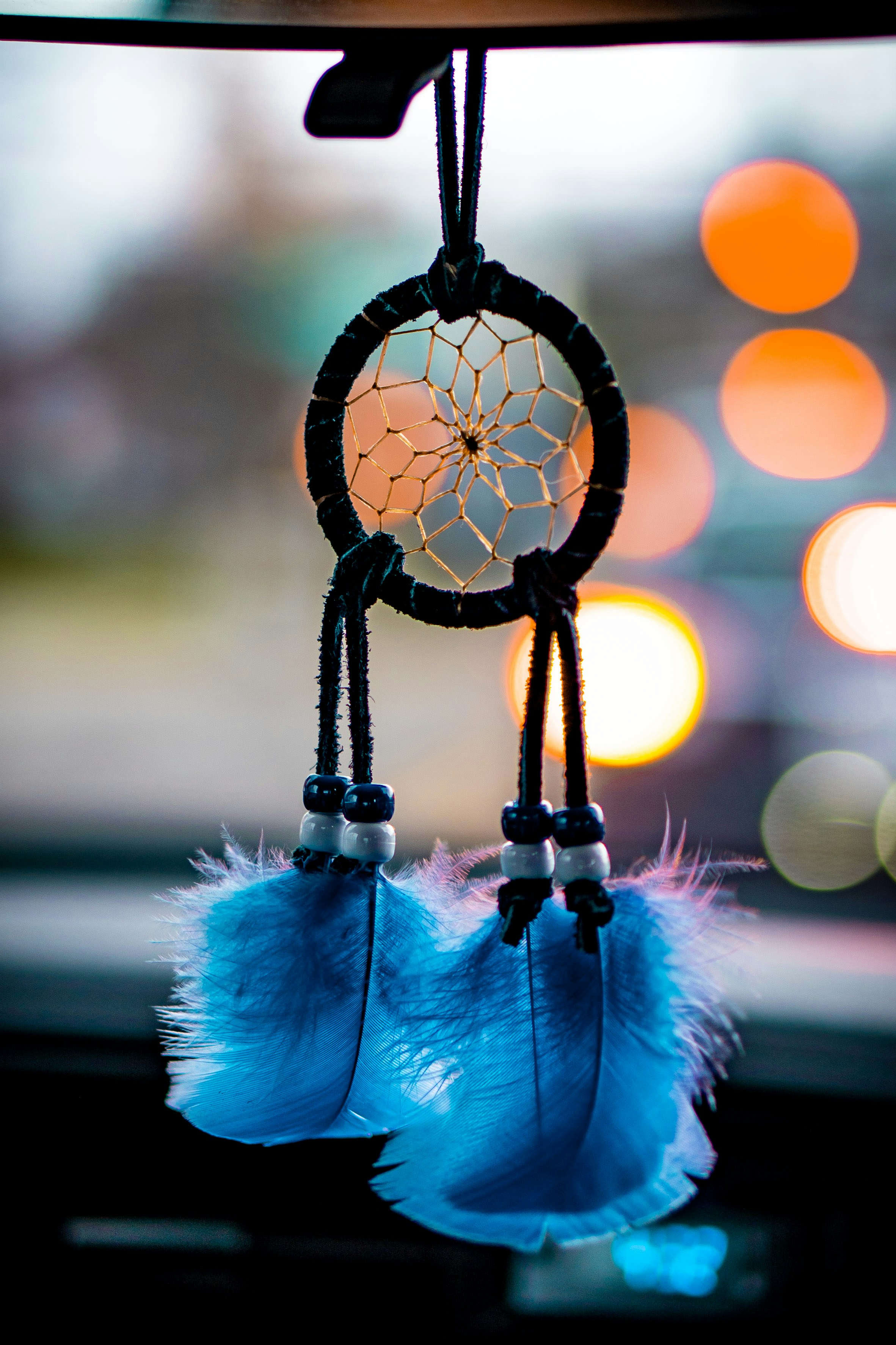 blue and white beaded necklace