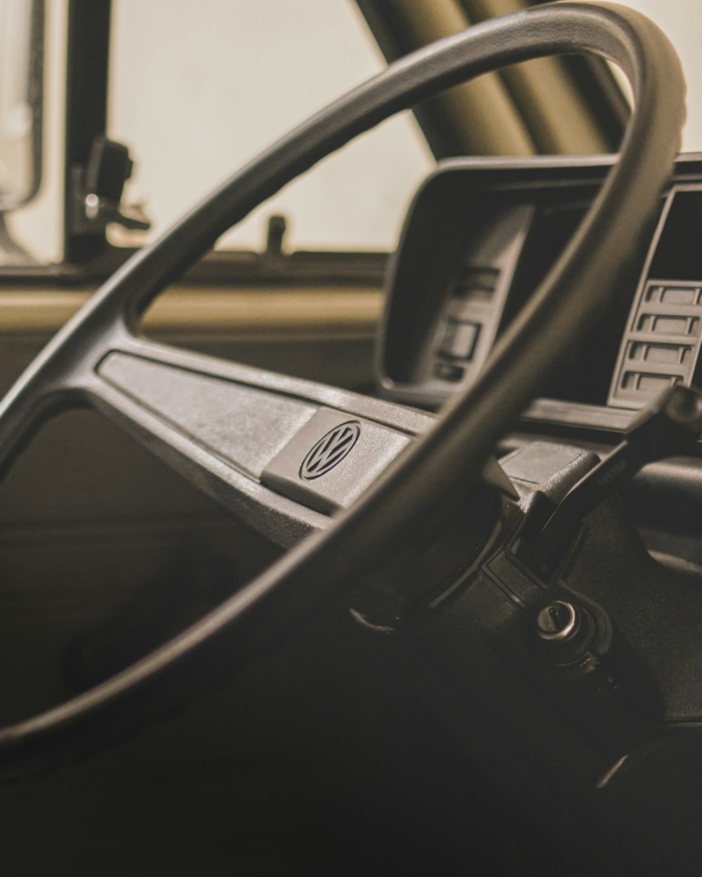 black and silver car steering wheel