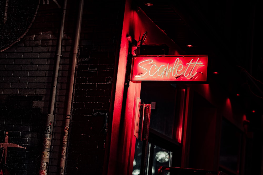 Enseigne lumineuse au néon Coca Cola rouge et blanc