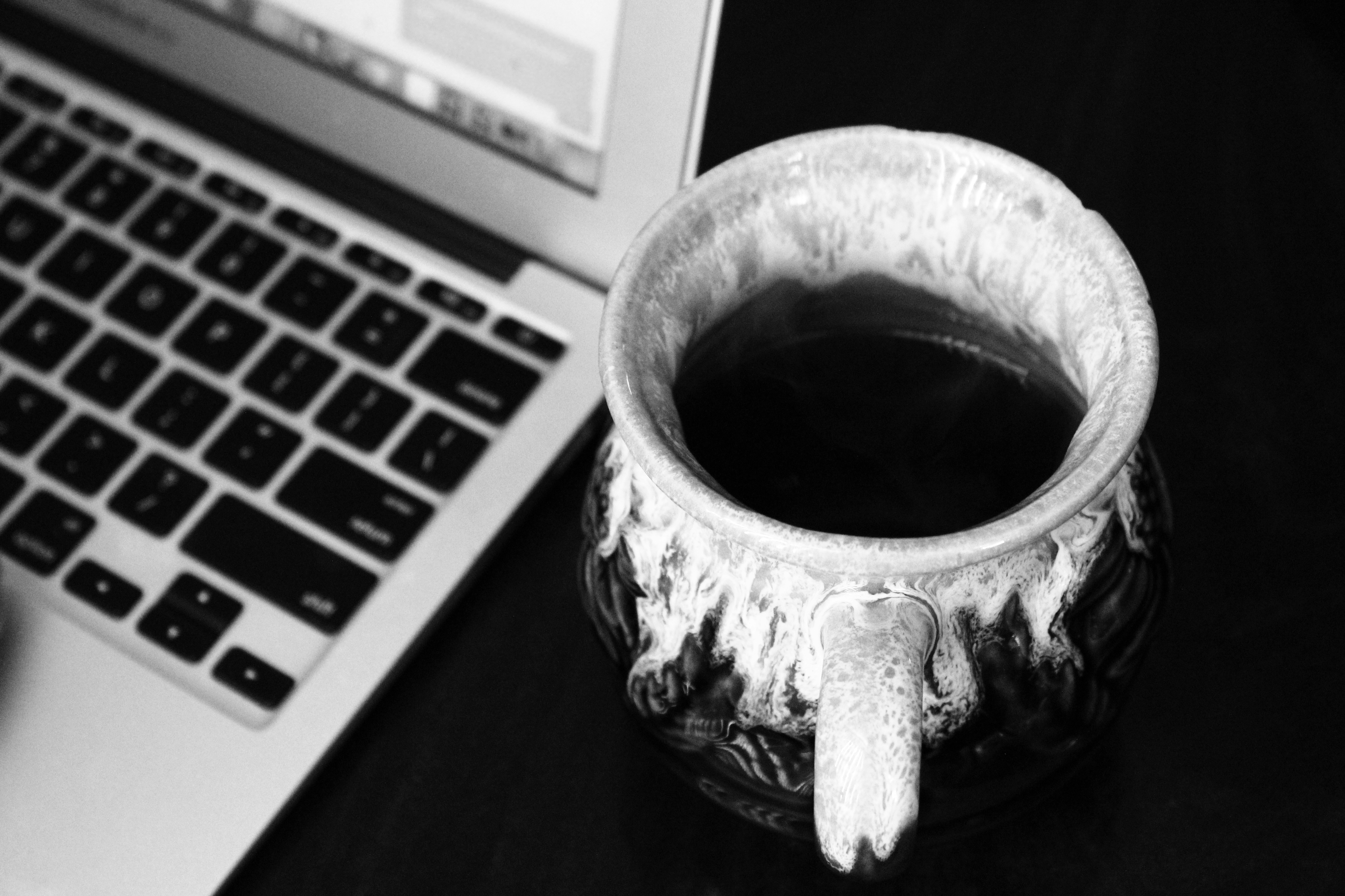 Los Mejores Calentadores de Tazas USB para Mantener el Café Caliente Durante Horas