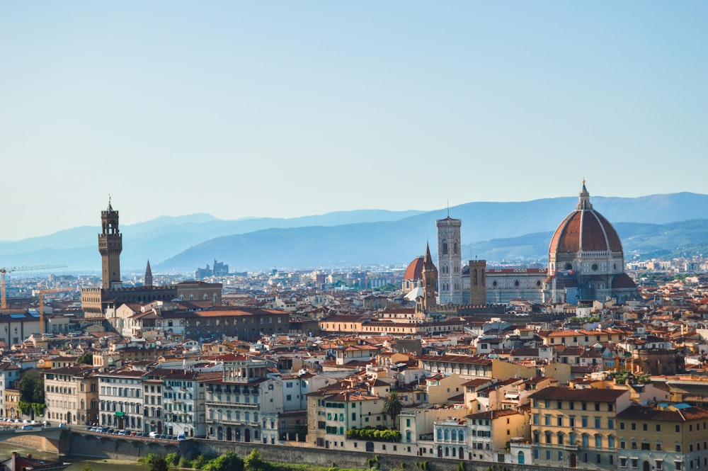 Veduta aerea degli edifici della città durante il giorno