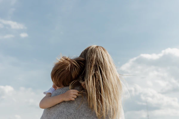 How to Support a Shy Child in Socializing