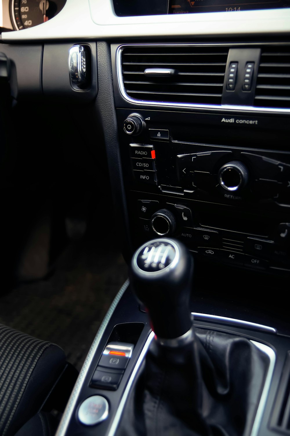 black car gear shift lever