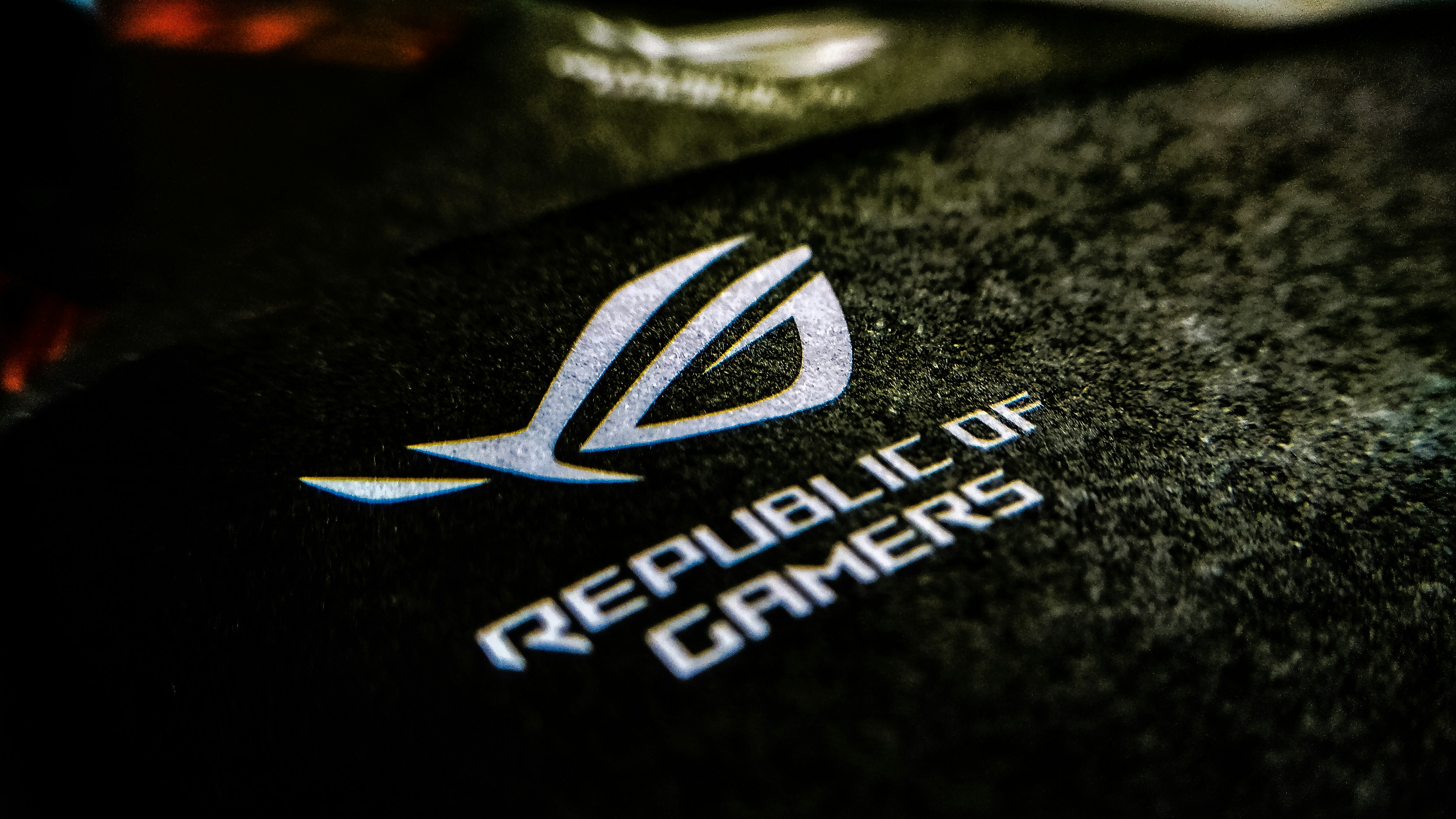 A Evolução das Fontes Gamer: Potência e Estilo para seu Setup