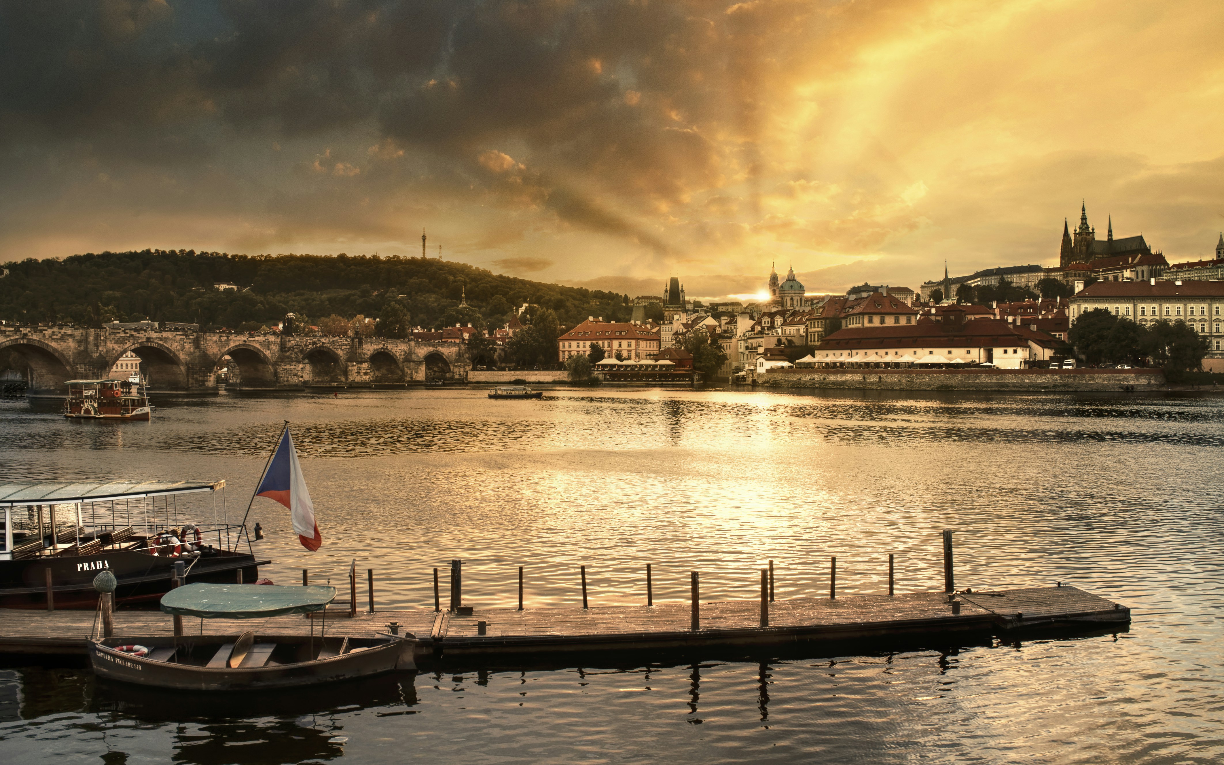 Photo by iankelsall1