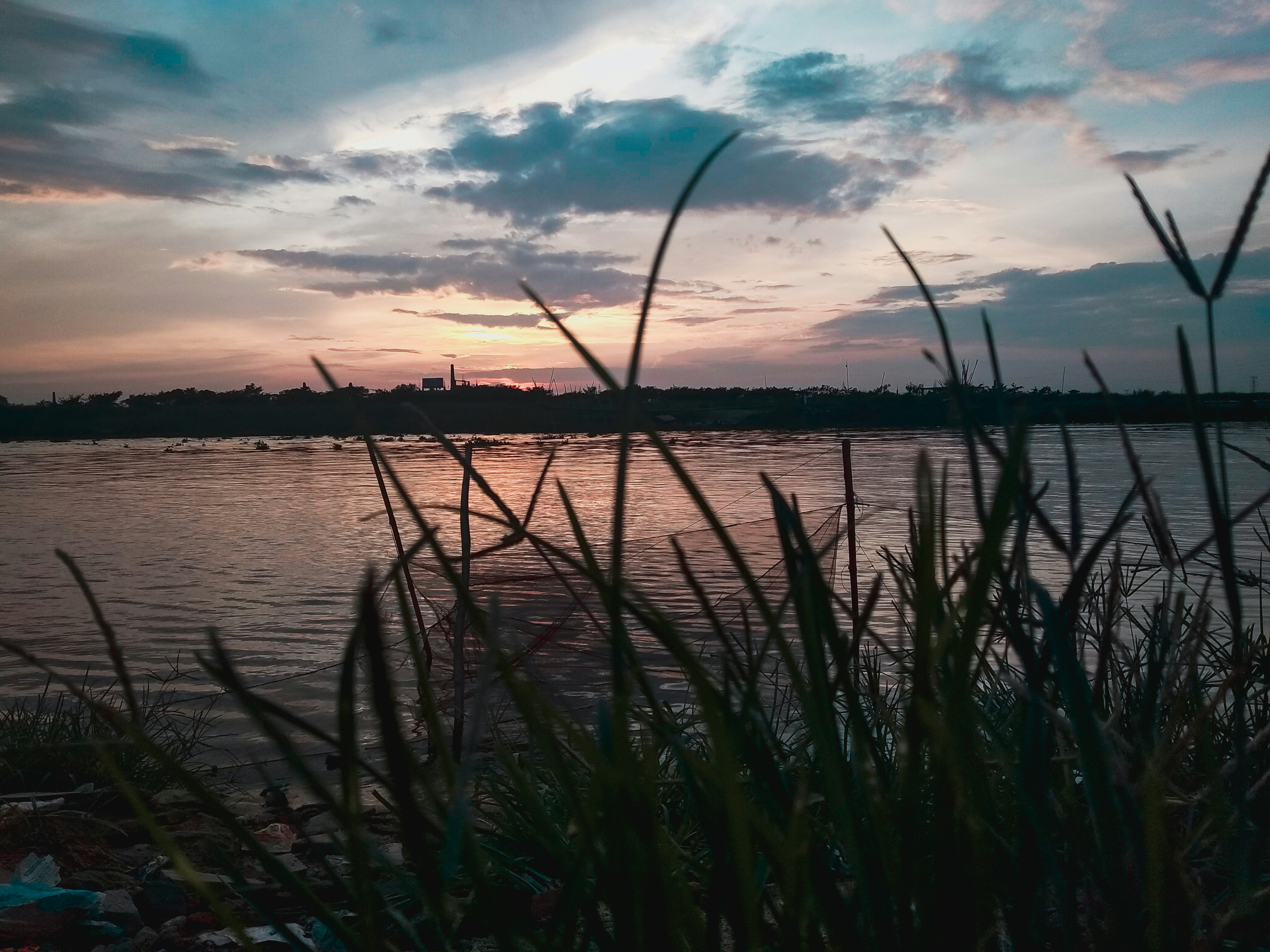 Photo by monirhasnan