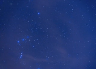 blue sky with stars during night time