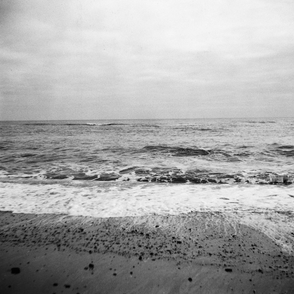 grayscale photo of sea waves crashing on shore photo – Free Black-and ...