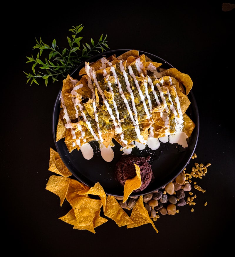 Panuchos yucatecos con cochinita y cebolla morada