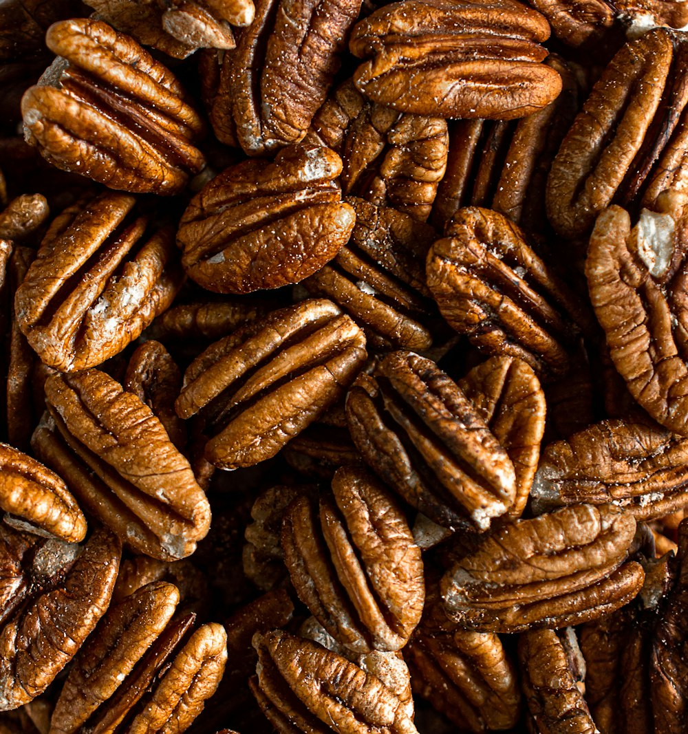 grains de café bruns en photographie en gros plan