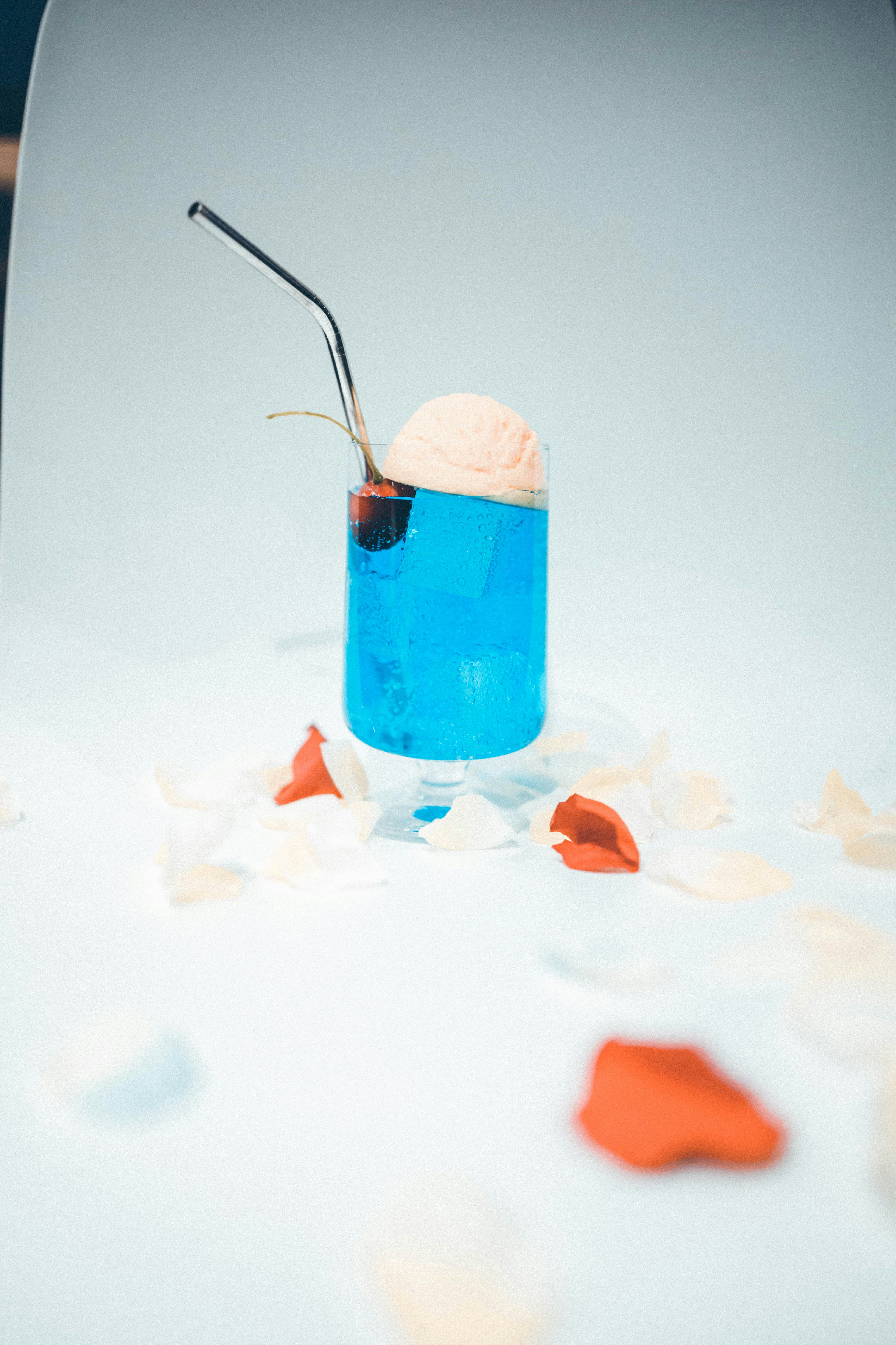 하얀 얼음에 푸른 얼음