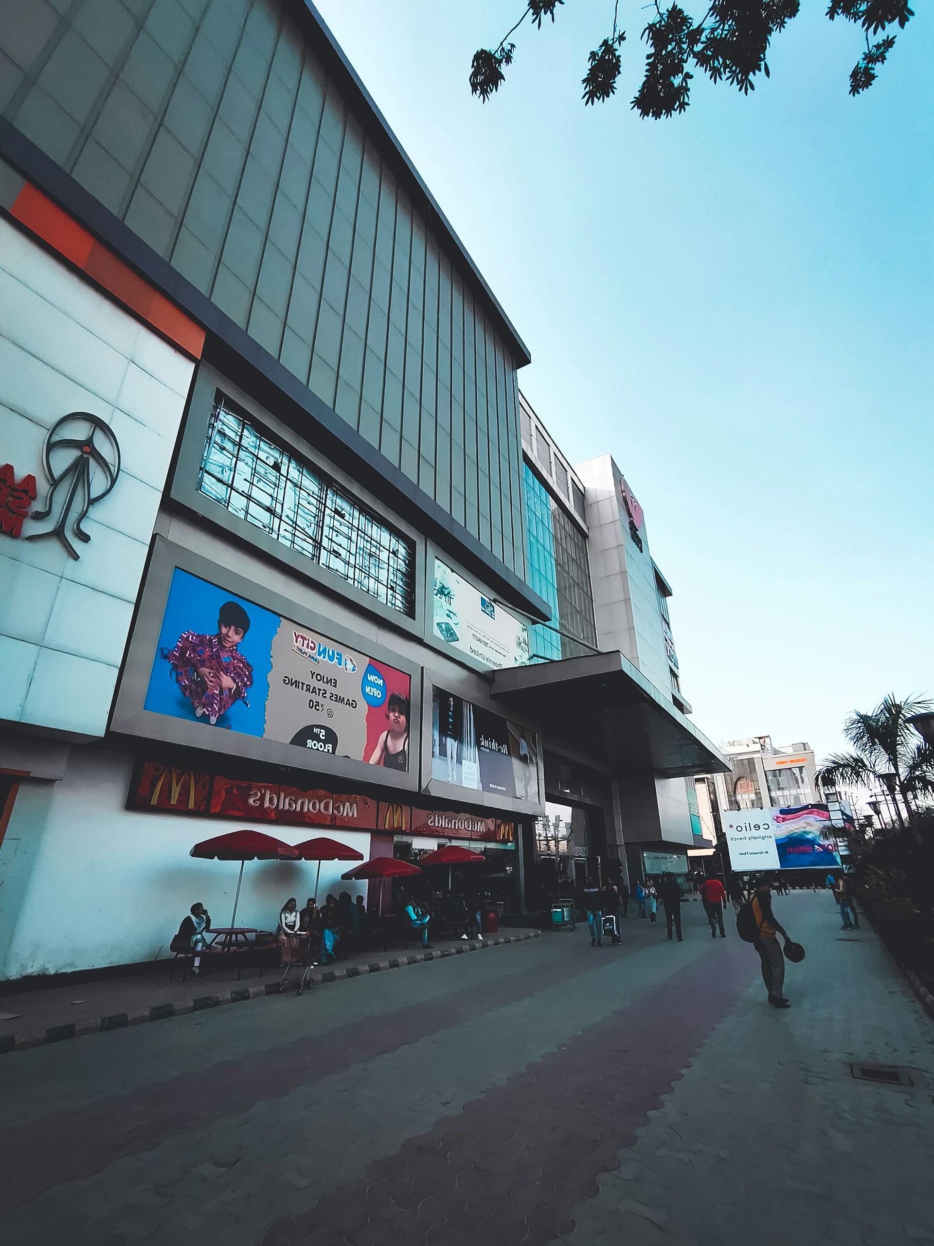 black and brown leather padded tub sofa