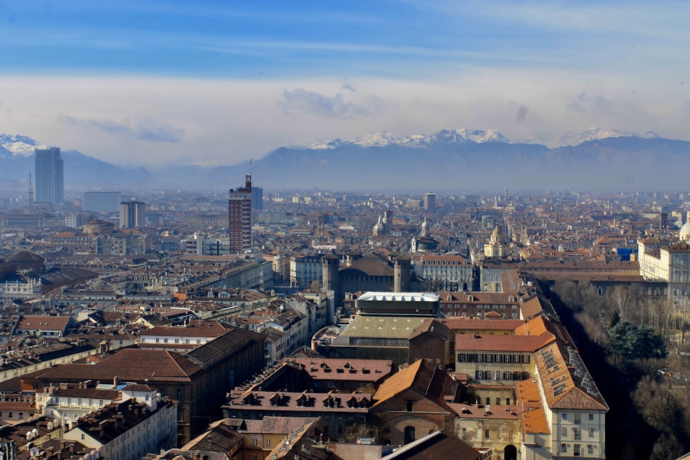 Vista aerea degli edifici della città durante il giorno