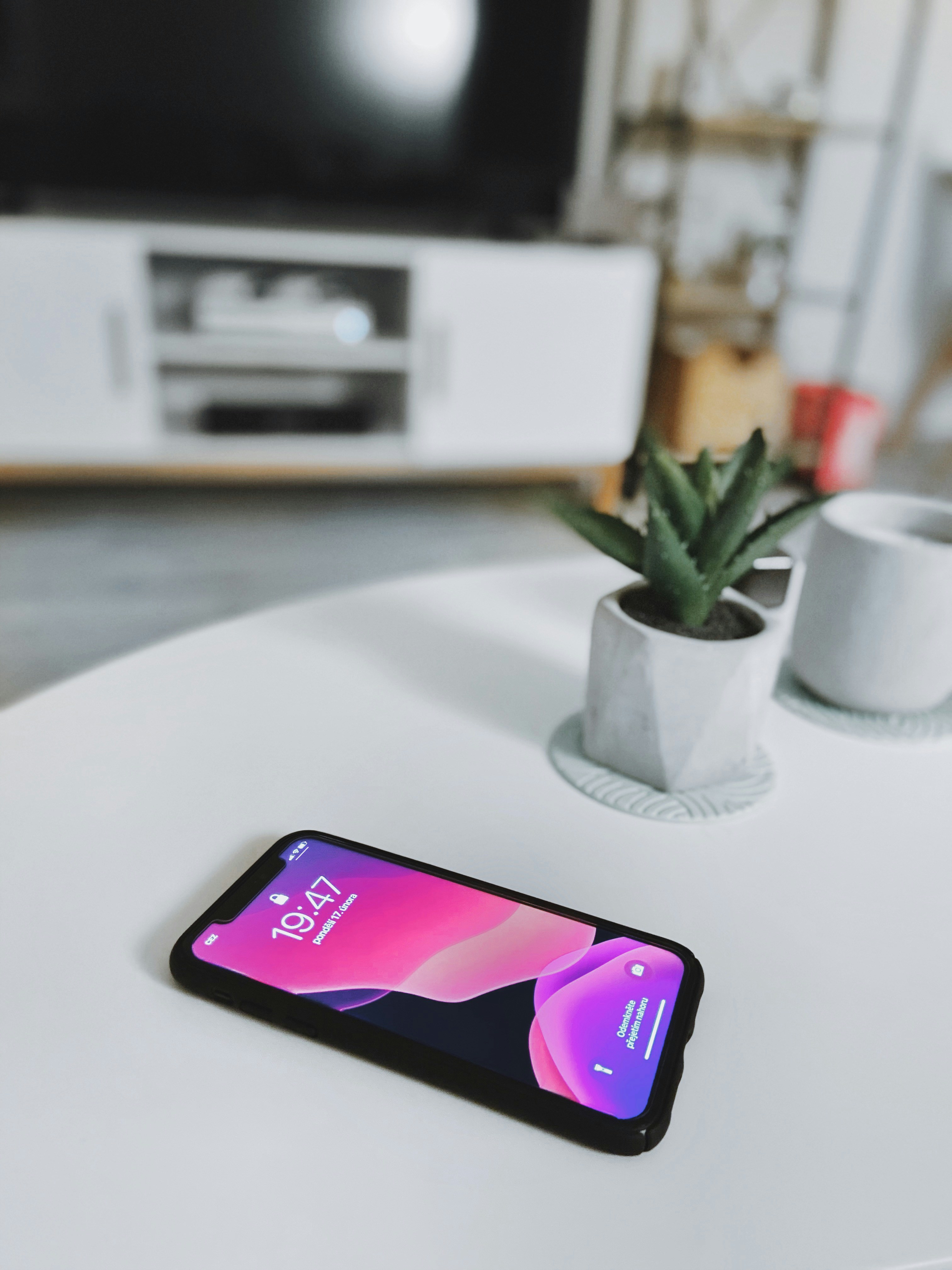 modern tv wallpaper, wallpaper, Android Remote TV: Control Your TV with Your Phone 1