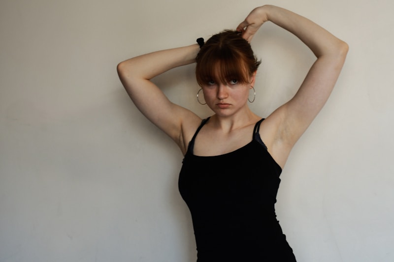 Top negro estilo femenino