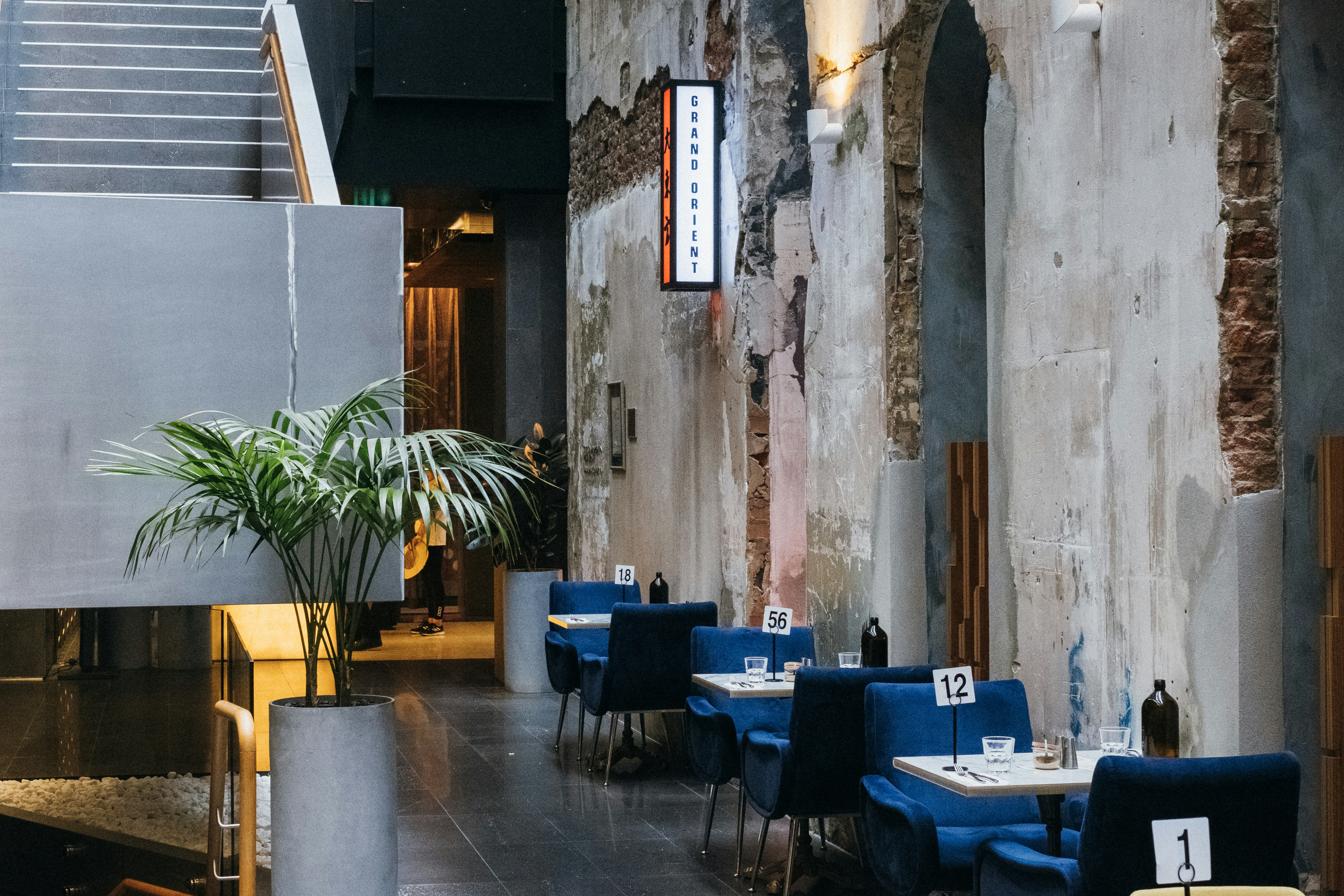 blue and brown dining table and chairs set, 