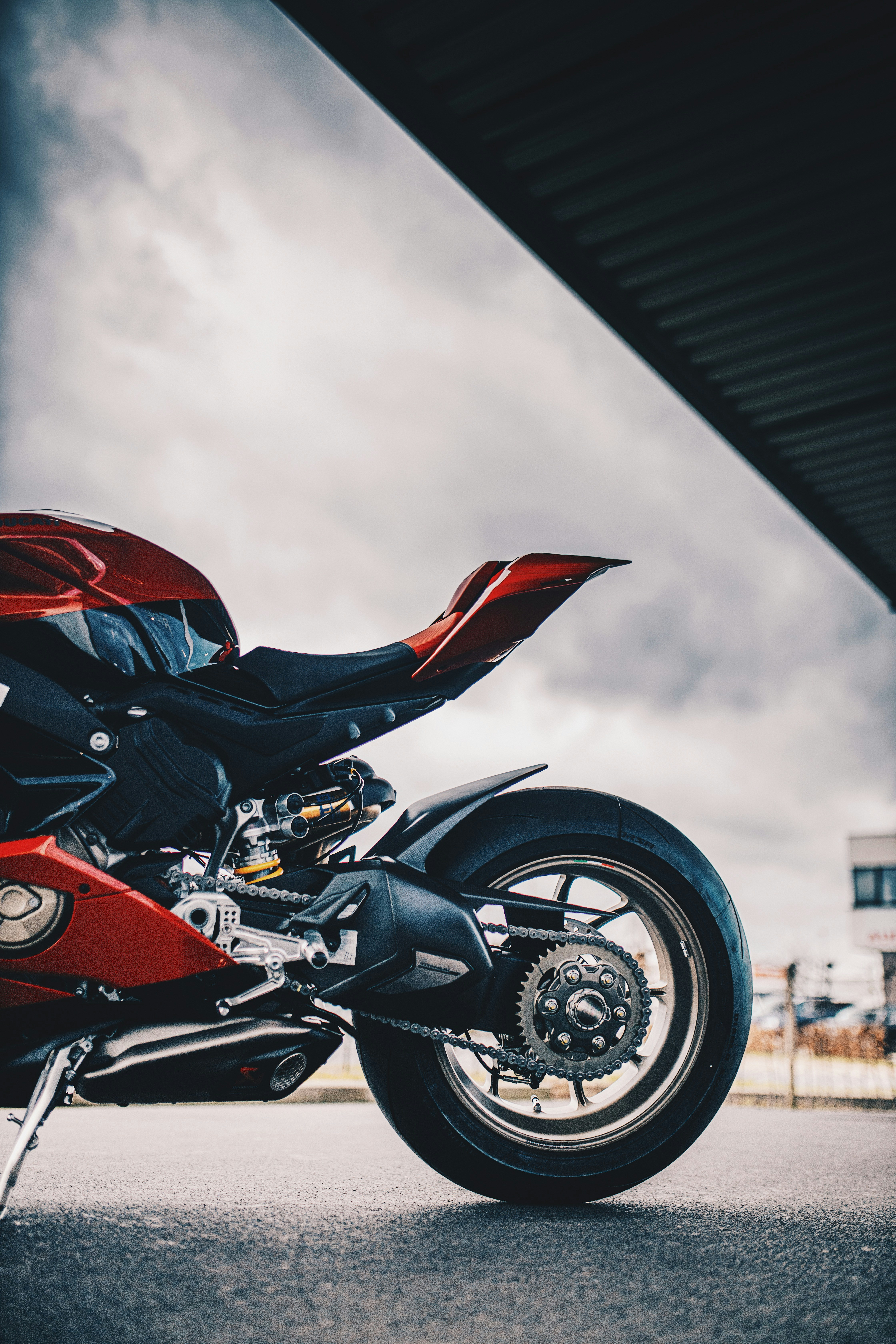 Photo by lorenzohamers