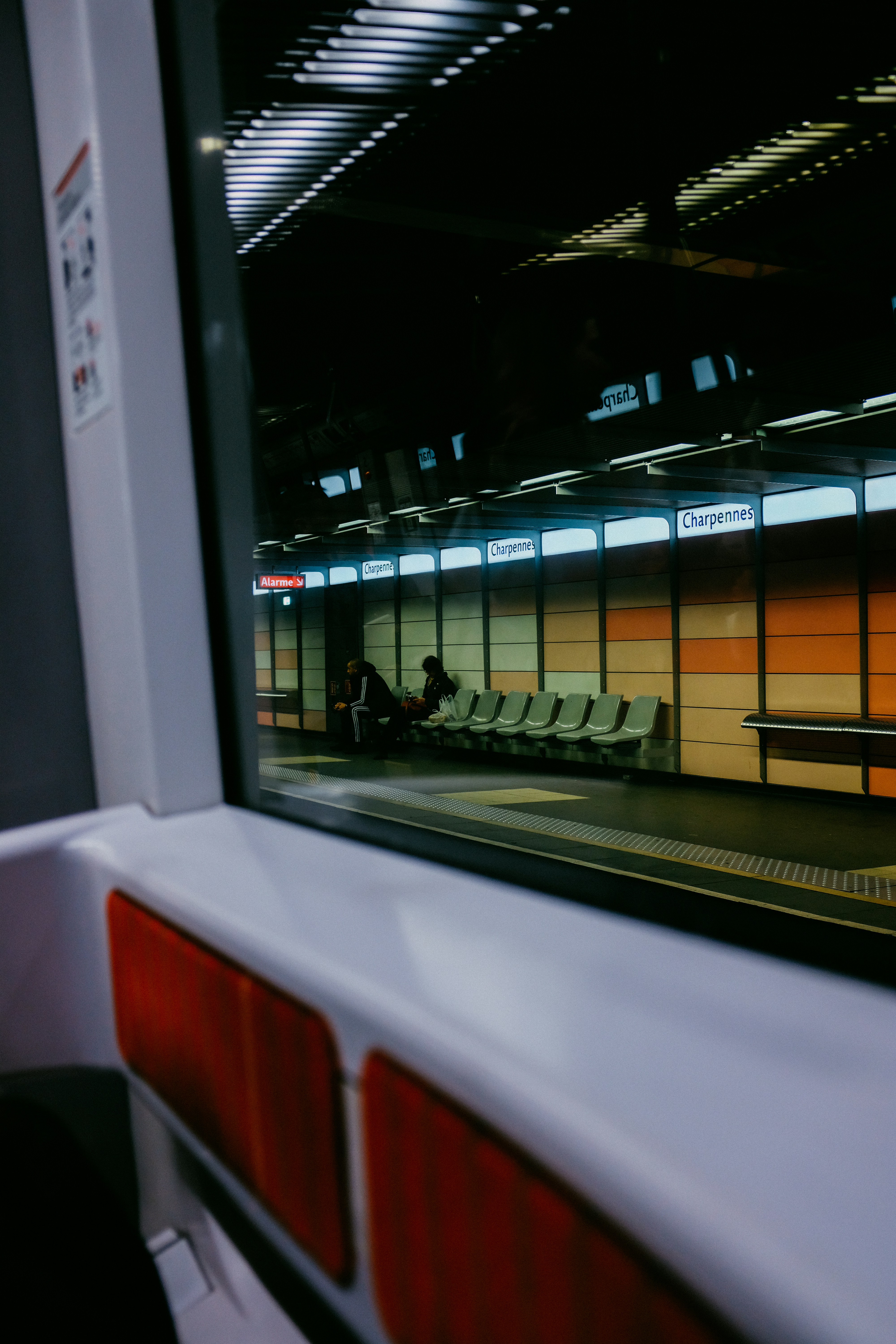 Photo by adrienolichon