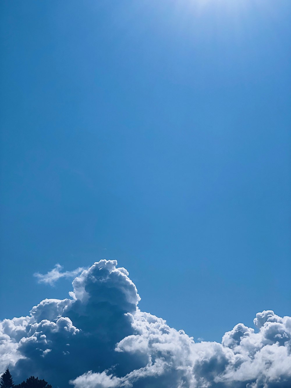 white clouds and blue sky during daytime