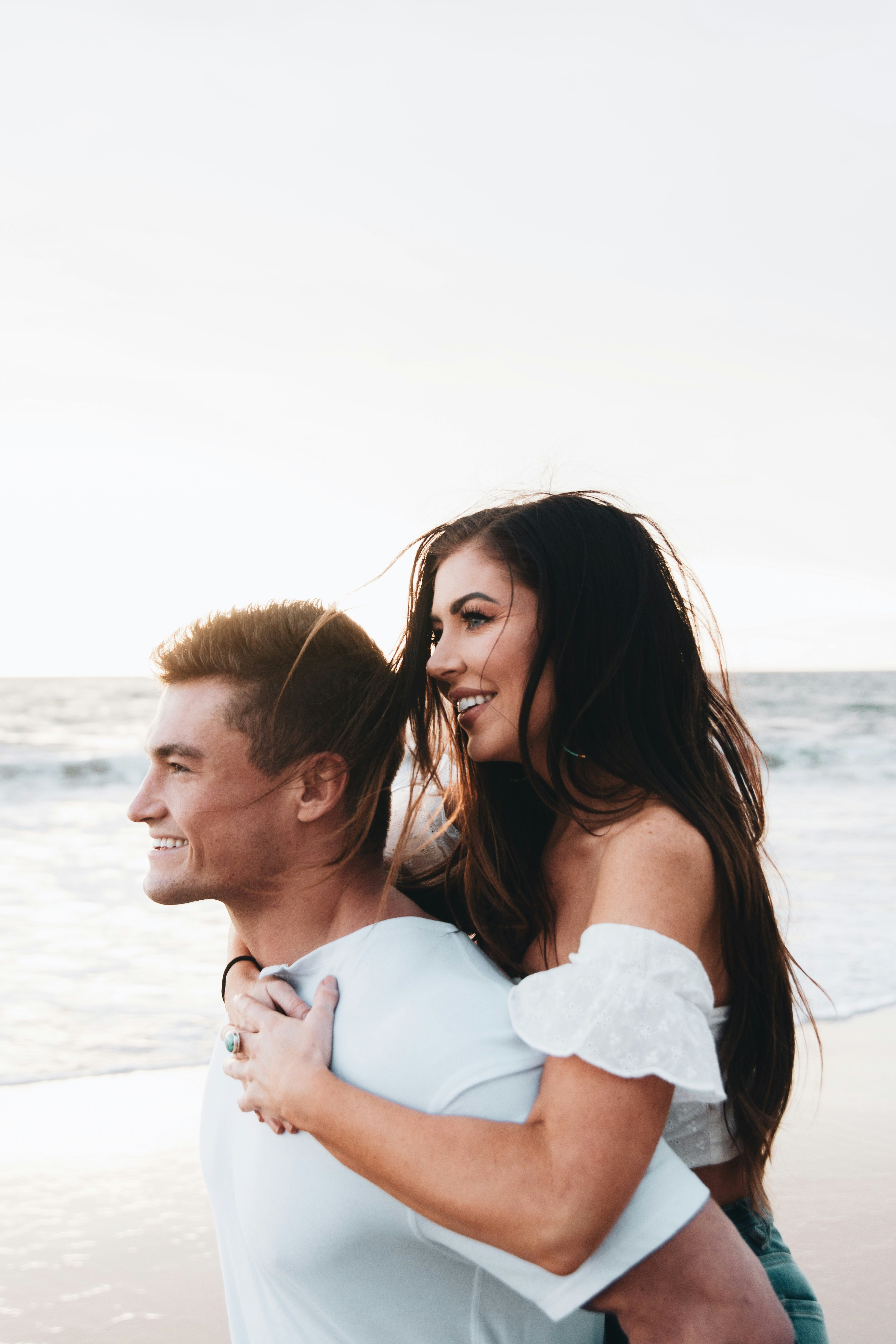 great photo recipe,how to photograph woman in white dress kissing man in white dress shirt