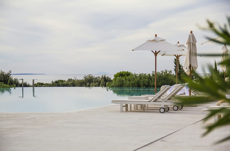 Pool detail