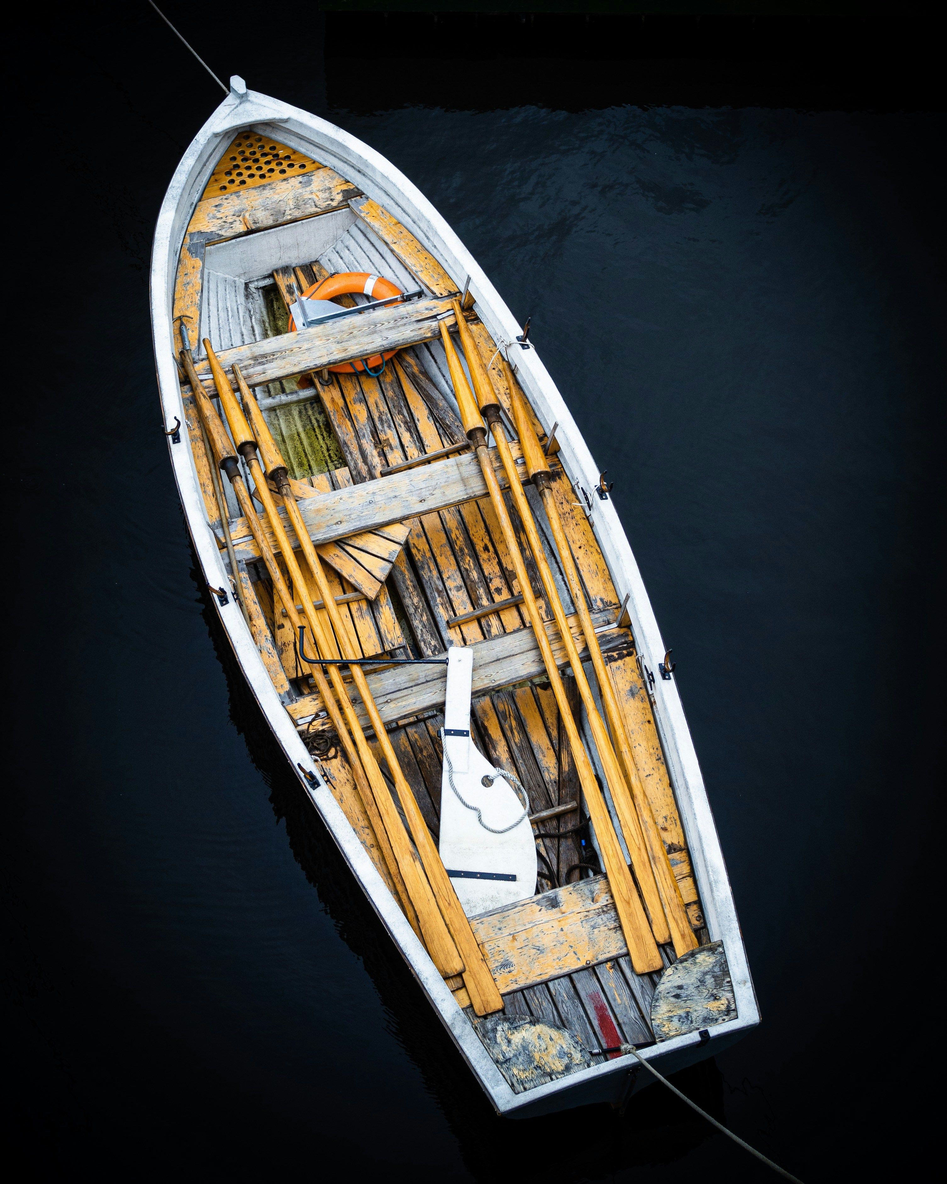 Boat on water from above