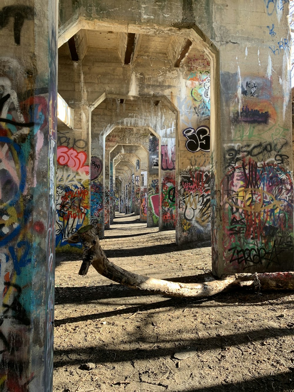 graffiti art on wall during daytime