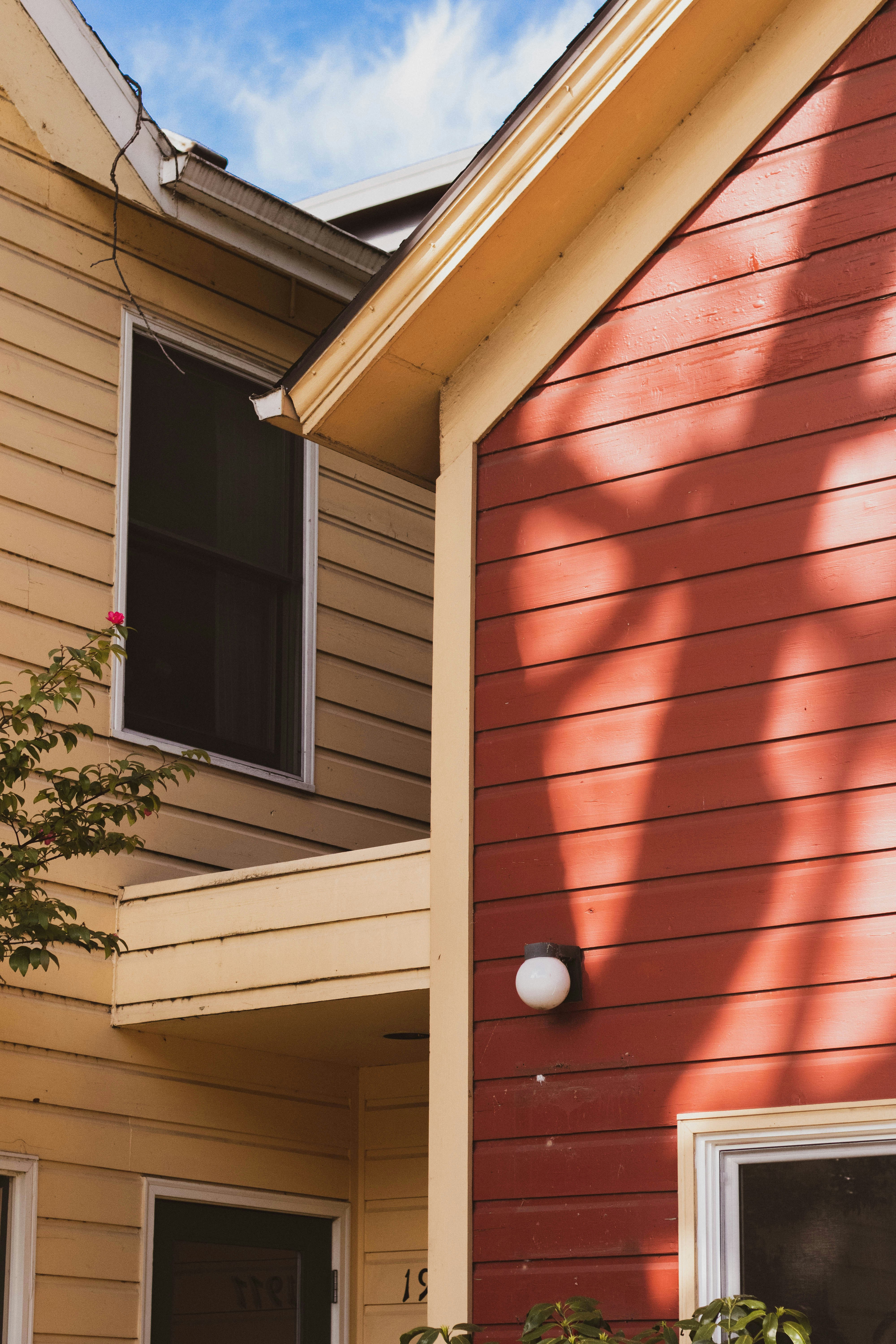 Siding Solutions: Enhancing Your Georgia Home's Curb Appeal