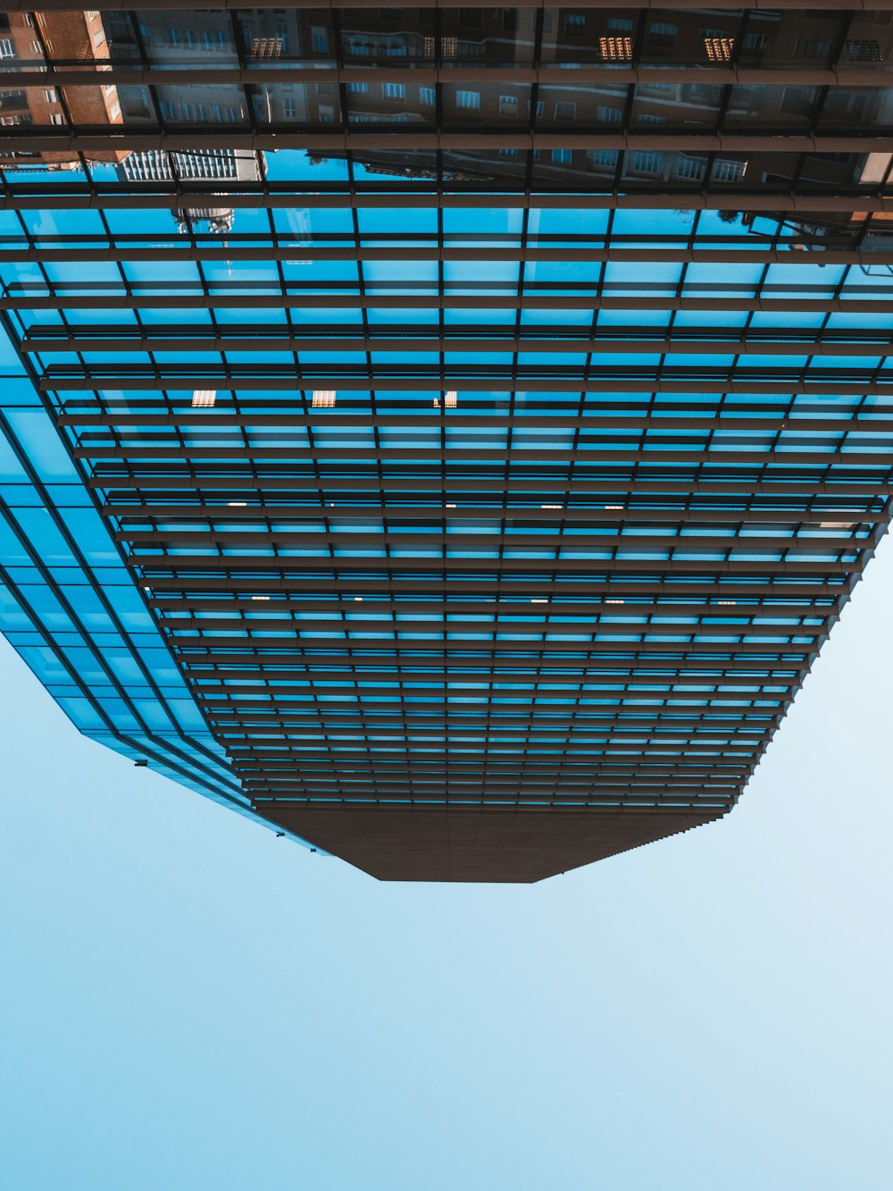 blue and gray high rise building