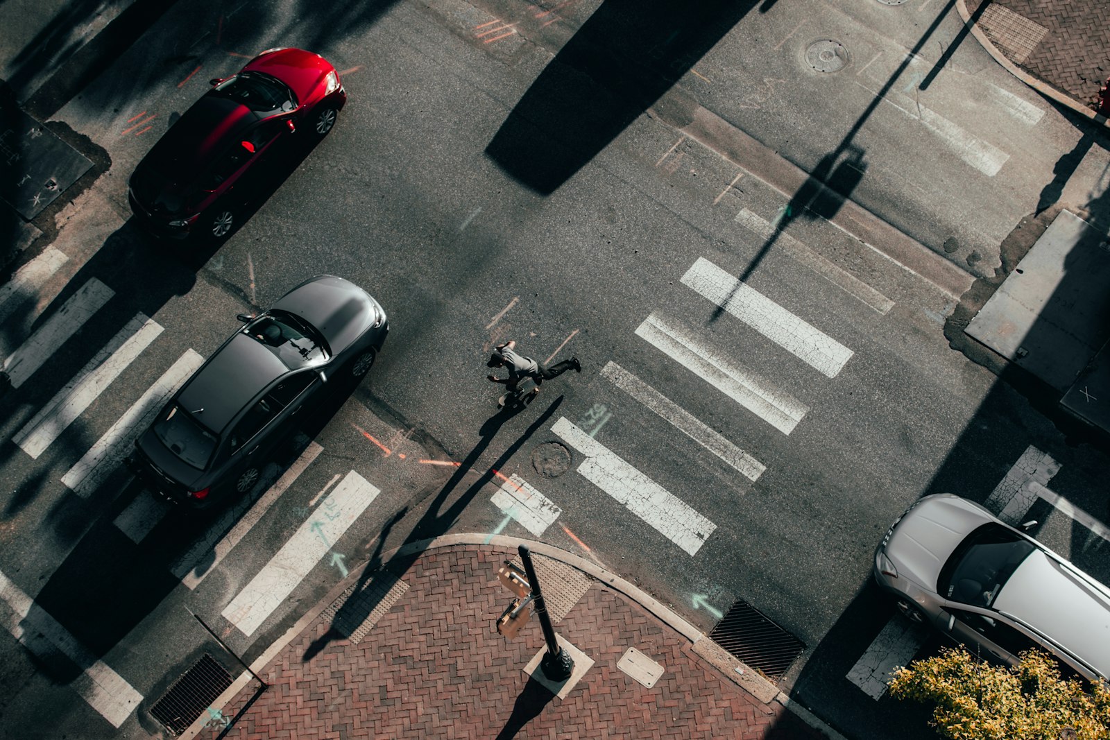 Nikon D750 + Nikon AF-S DX Nikkor 35mm F1.8G sample photo. Black car on road photography