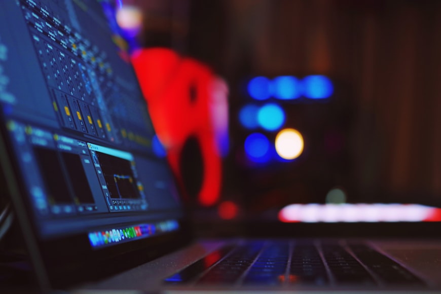 An expert performing forensic audio enhancement.