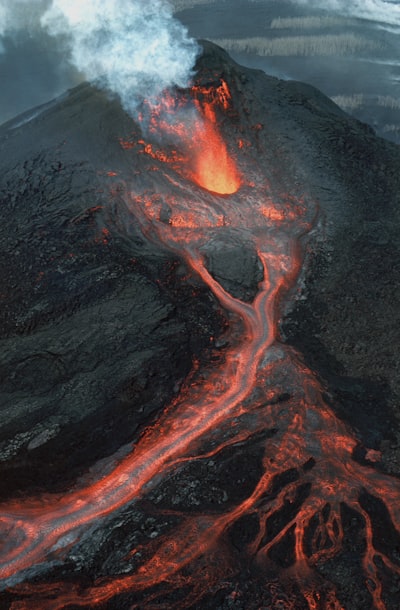 Active volcanos reviews: travel at your own risk