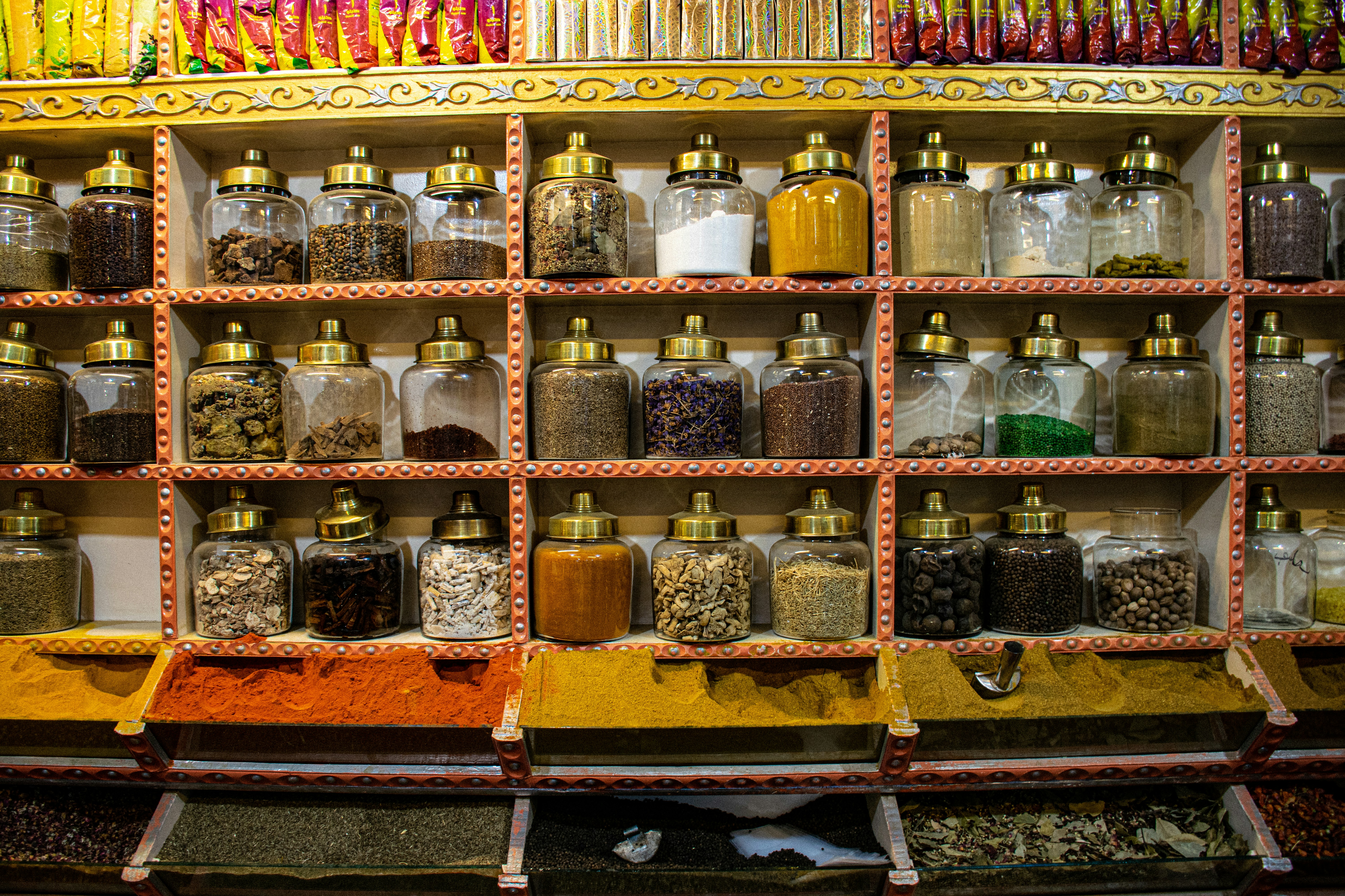 Quality Packing Containers and Spices