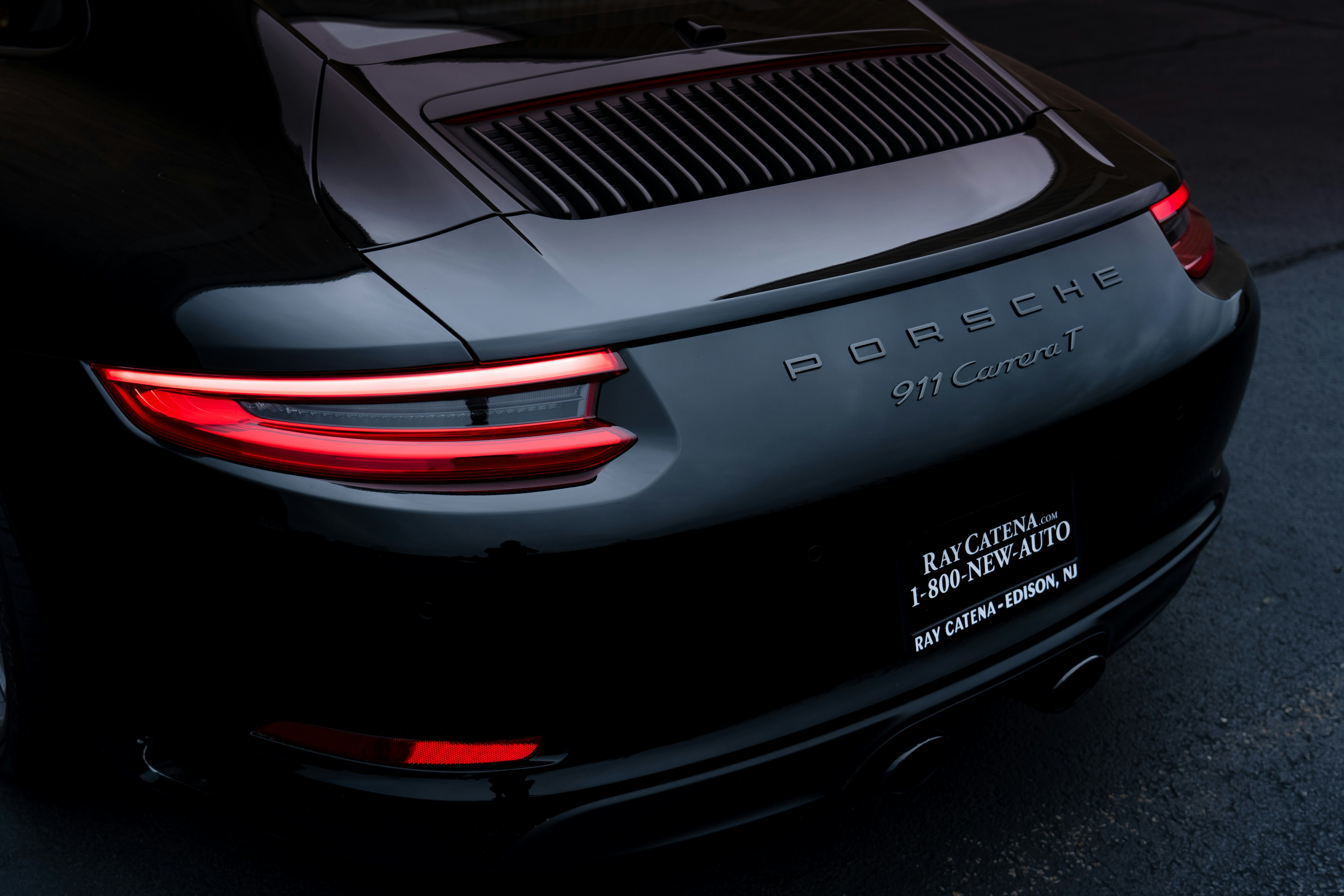 The New 701bhp Porsche 911 Turbo S: Launching as Fast as a Bugatti