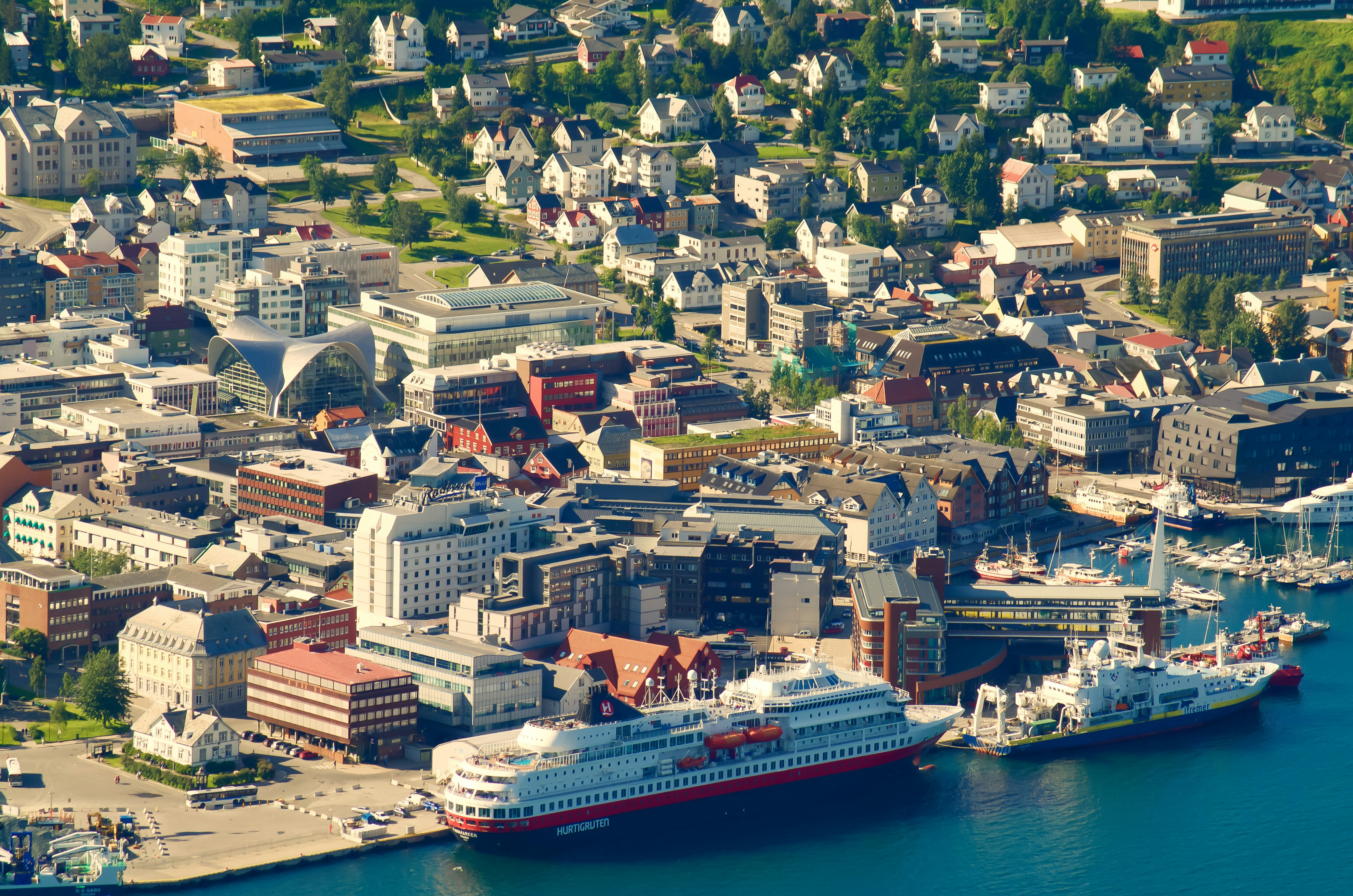 Havre-Saint-Pierre, Canada - Tromso town Norway