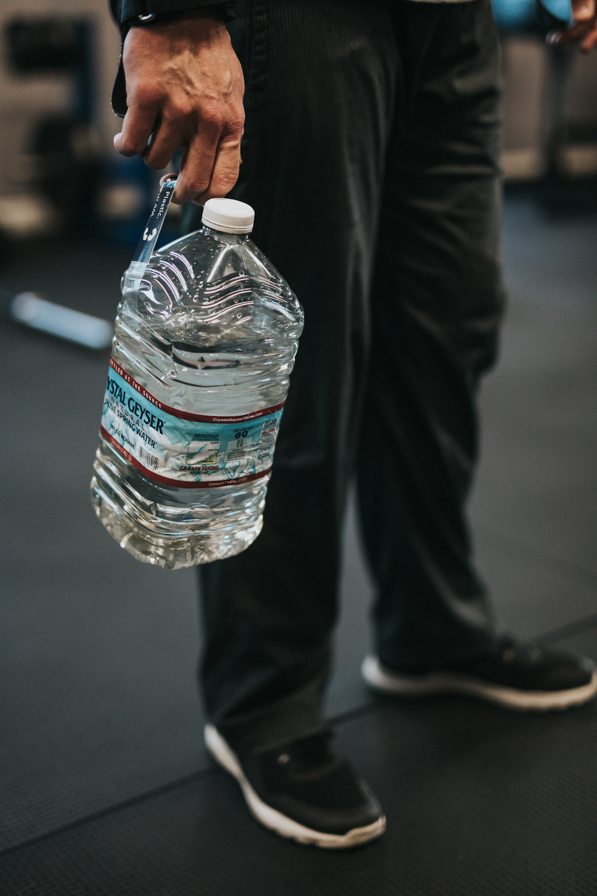 Large refillable drinking water bottles, the garrafón system used across Mexico