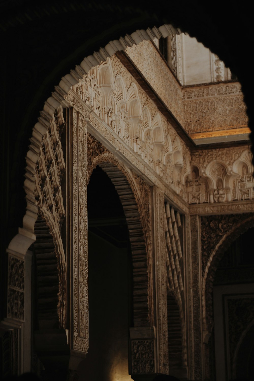 brown and white floral arch