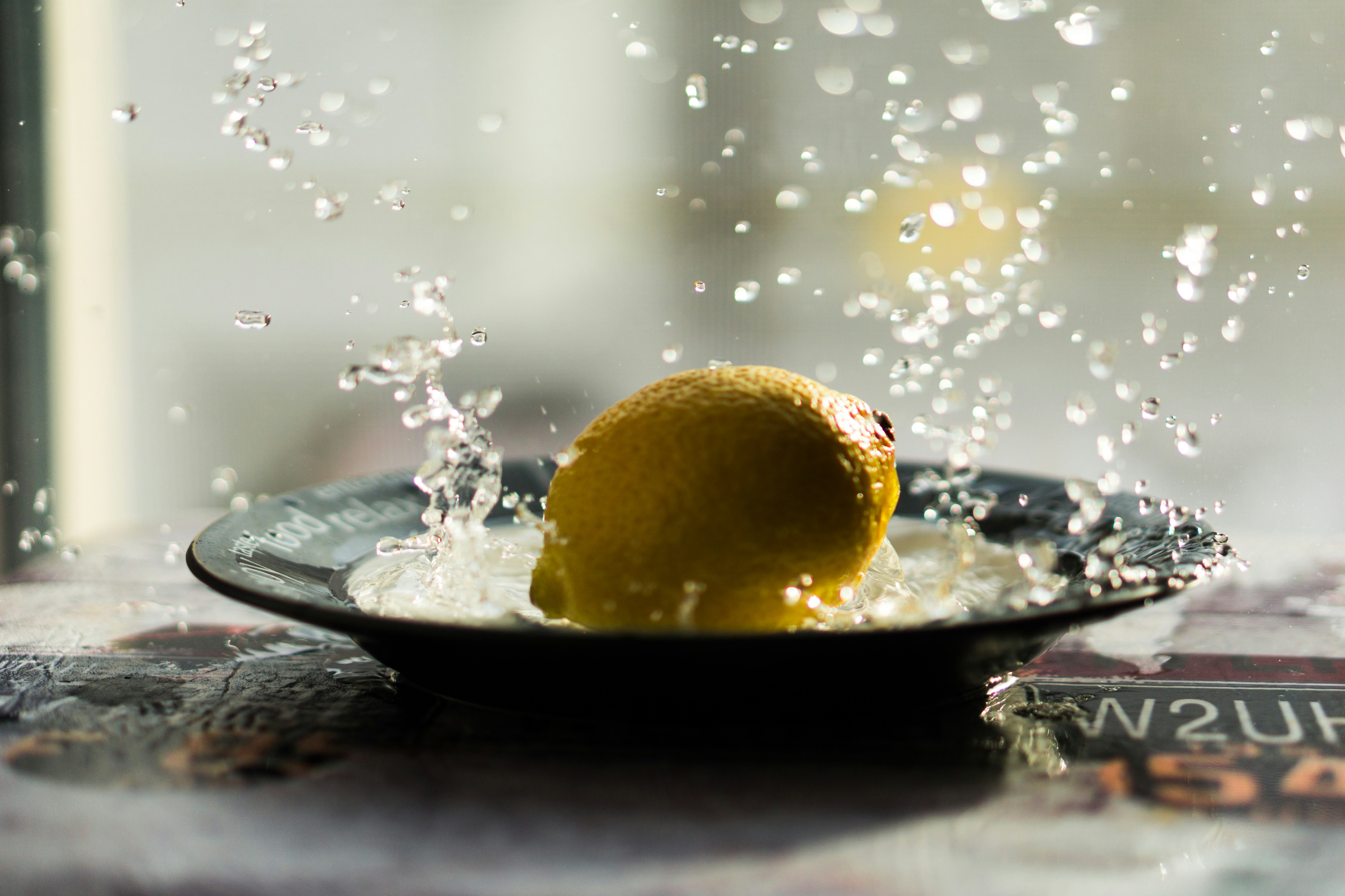 Squeeze Lemon Pictures | Download Free Images on Unsplash