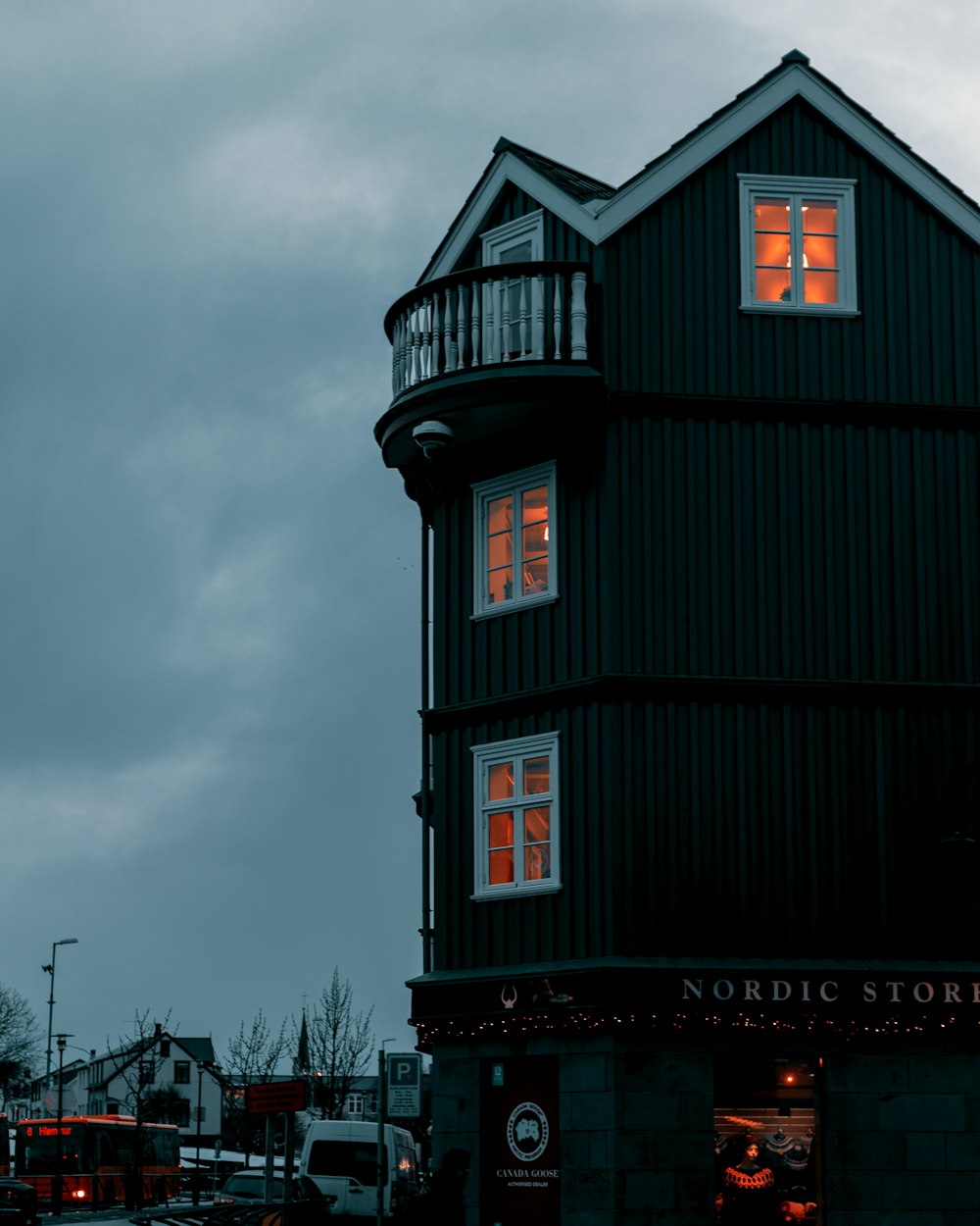 Brown wooden house under gray sky photo – Free Grey Image on Unsplash
