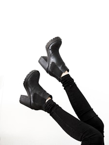 Elegant Over-the-Knee Boots