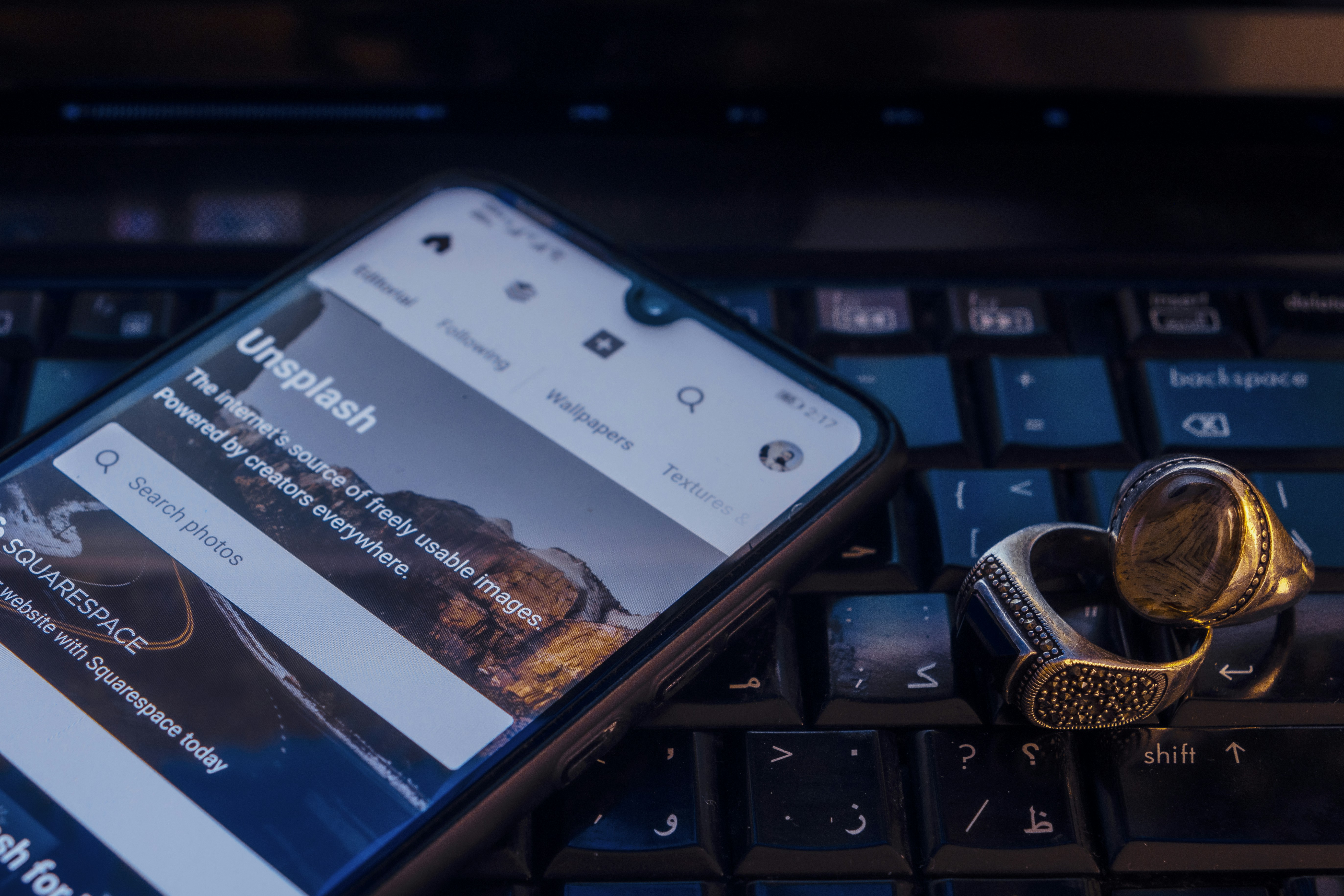silver iphone 6 on macbook pro