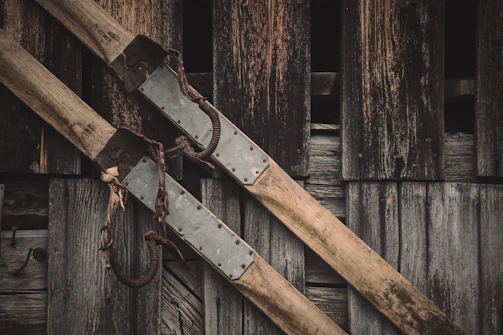 Rustic ski rack blending simplicity with natural wood textures.